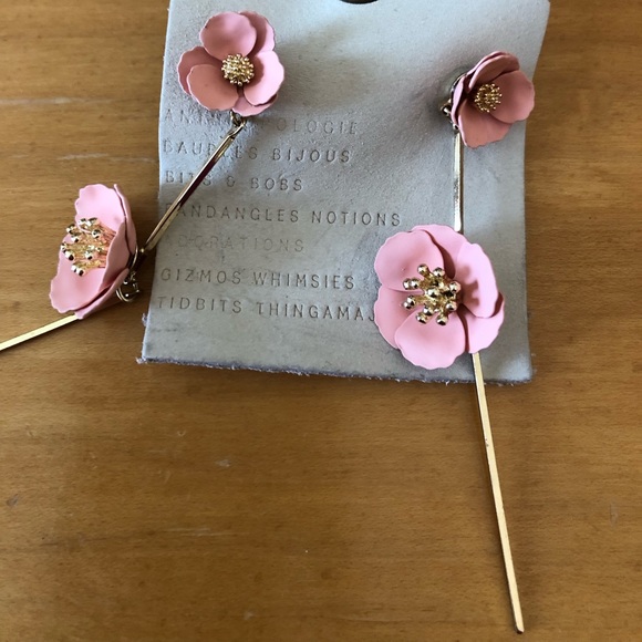 Anthropologie floral drop earrings - Picture 4 of 8